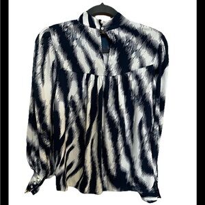 Maison d’Amélie Paris XS Navy Abstract Mock Neck Blouse NWOT